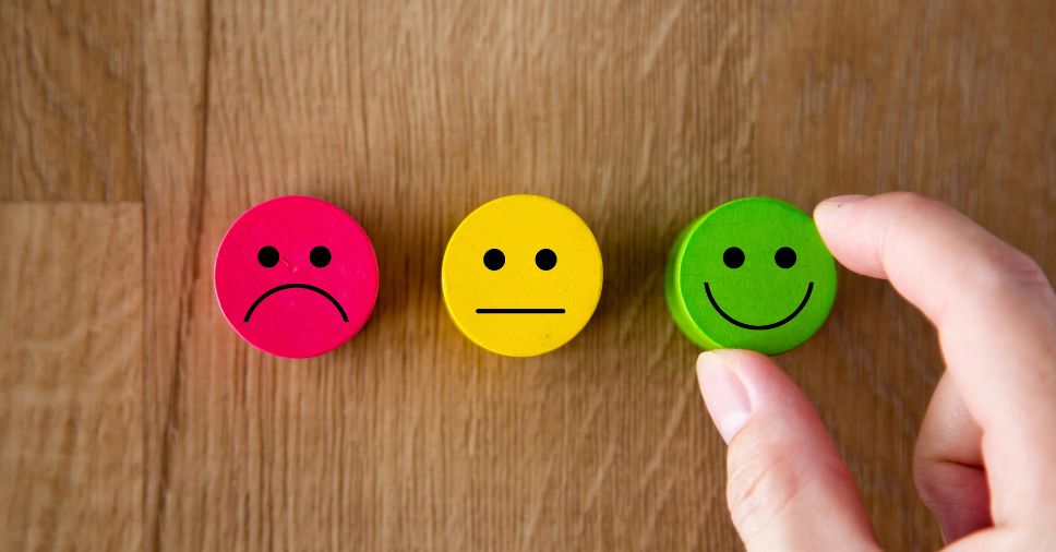 Foco na experiência do consumidor e na busca por como fidelizar clientes de forma eficaz.